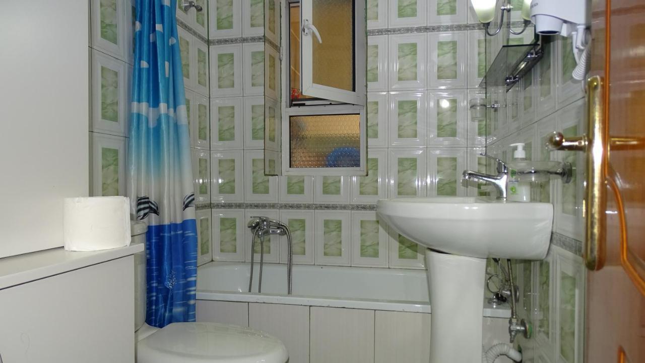 Cozy Central Apartment Ksamil Extérieur photo