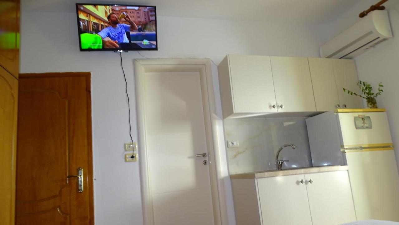 Cozy Central Apartment Ksamil Extérieur photo