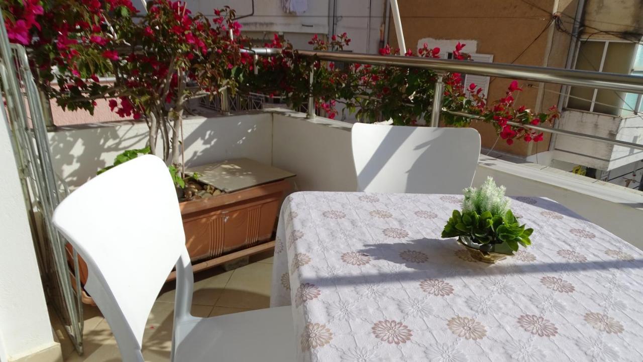 Cozy Central Apartment Ksamil Extérieur photo