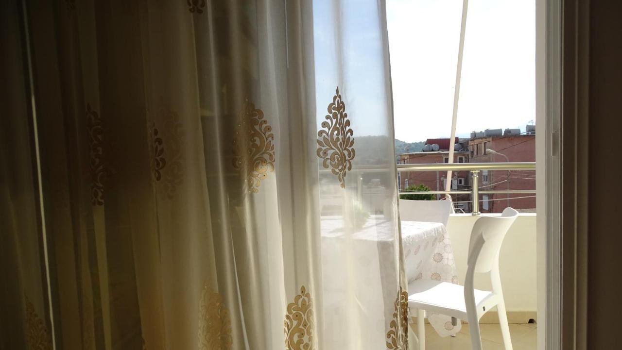 Cozy Central Apartment Ksamil Extérieur photo